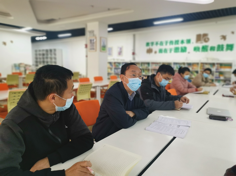 劉新選副書記、執(zhí)行校長做主旨分享1_副本